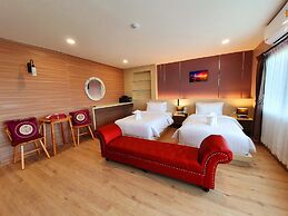 USABAI Riverside Boutique Hotel