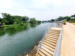 USABAI Riverside Boutique Hotel