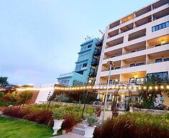 USABAI Riverside Boutique Hotel