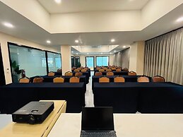 USABAI Riverside Boutique Hotel