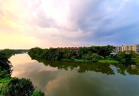 USABAI Riverside Boutique Hotel