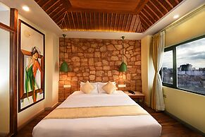 Woodapple Hotel and Spa