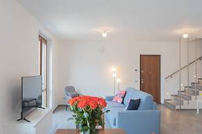 Dream Lake Apartments