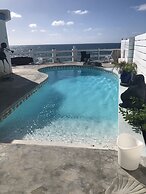 Immaculate 1-bed Apartment on Ocean View