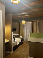 Dolphin Park Hotel