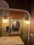 Dolphin Park Hotel