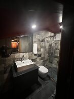 Dolphin Park Hotel