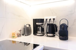 Athens Plaka Family Suites