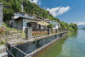 Sala Comacina Villas