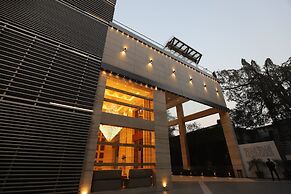The Pristine Hotel Kanpur