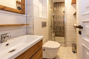 Bguest Pera Suites
