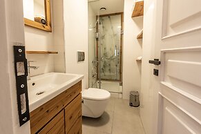 Bguest Pera Suites
