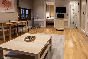 Bguest Pera Suites