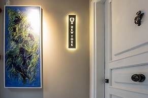 Bguest Pera Suites