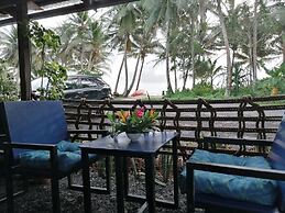 Island Hopper Hotel