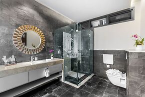 Villa Skyfall