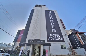 Hotel Advance