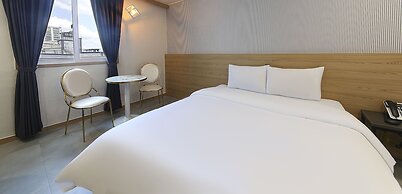 Hotel Advance
