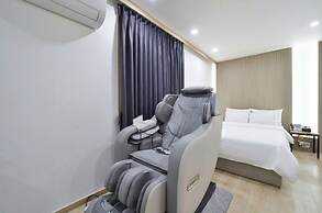 Hotel Advance
