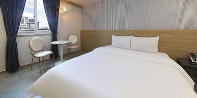 Hotel Advance