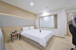 Hotel Advance