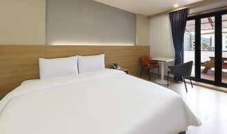 Hotel Advance