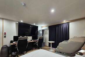Hotel Advance