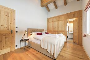 Chalet Silver Fox