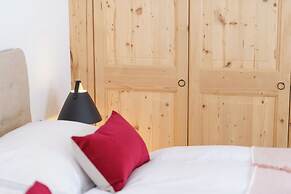Chalet Silver Fox