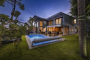 Pool, sun and sea View - Villa das Quebradas