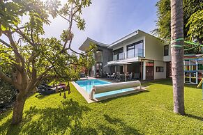 Pool, sun and sea View - Villa das Quebradas