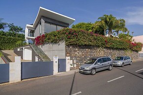 Pool, sun and sea View - Villa das Quebradas