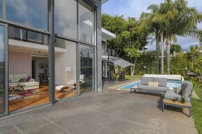 Pool, sun and sea View - Villa das Quebradas