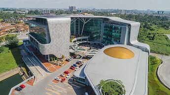 Raia Hotel & Convention Centre Kuching