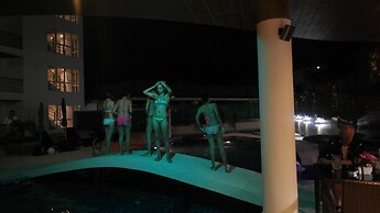 Beststayinphuket Poolview
