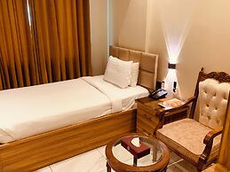 Hotel Pearl Inn