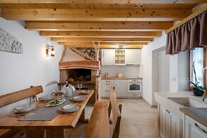Rustic luxury villa Fulmin