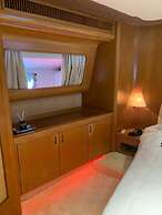 Davidon Yacht