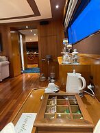 Davidon Yacht