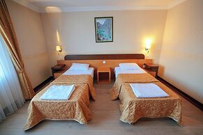 Tiryandafil Otel