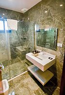 HOTEL EVEREST RDC