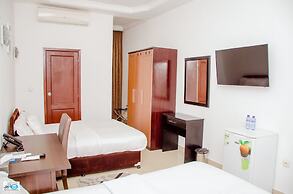 HOTEL EVEREST RDC