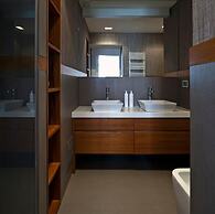 Elegant Apartment at Chiaia
