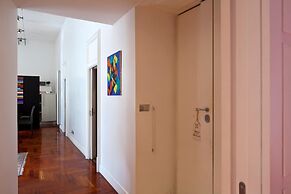 Elegant Apartment at Chiaia
