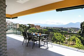 Appartamento con Terrazzo a Capodimonte