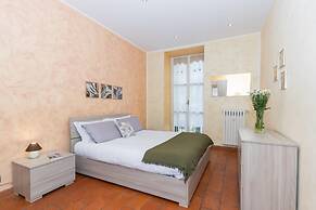 Cavour 20 - Casa Cavour a Pochi Passi da Piazza Sa
