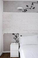 XVI Charm Apartment by Wonderful Italy