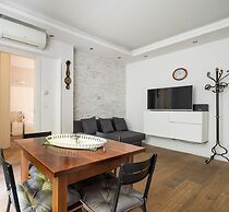 XVI Charm Apartment by Wonderful Italy