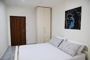 Napoli Centrale Budget Apartment