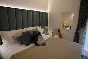 1940 Luxury Accommodations - Diamante Boutique Apartment